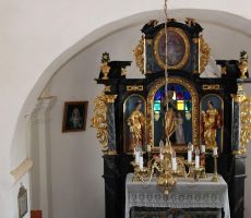 Notranjost cerkvice sv, Ane